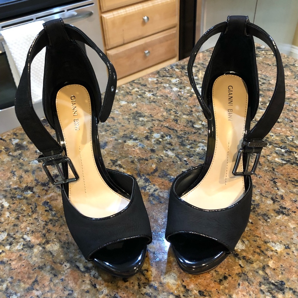 Black Gianni Bini Heels